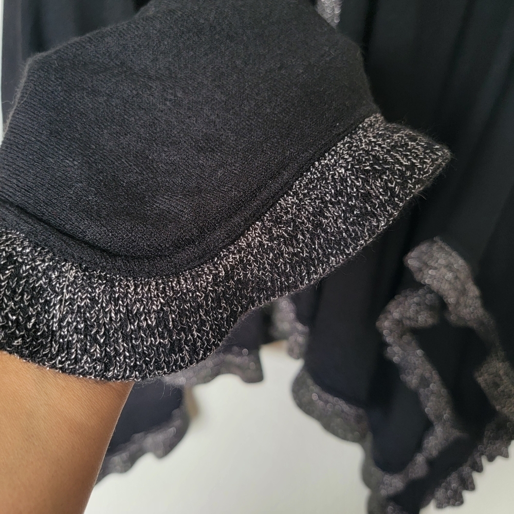 Chic Black and Gray Women's Poncho - Picture 6 of 7